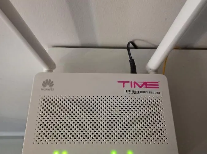 Safiyya Homes Meru Raya - Wifi/Netflix