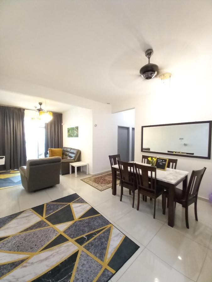 Safiyya Homes Meru Raya - Wifi/netflix *